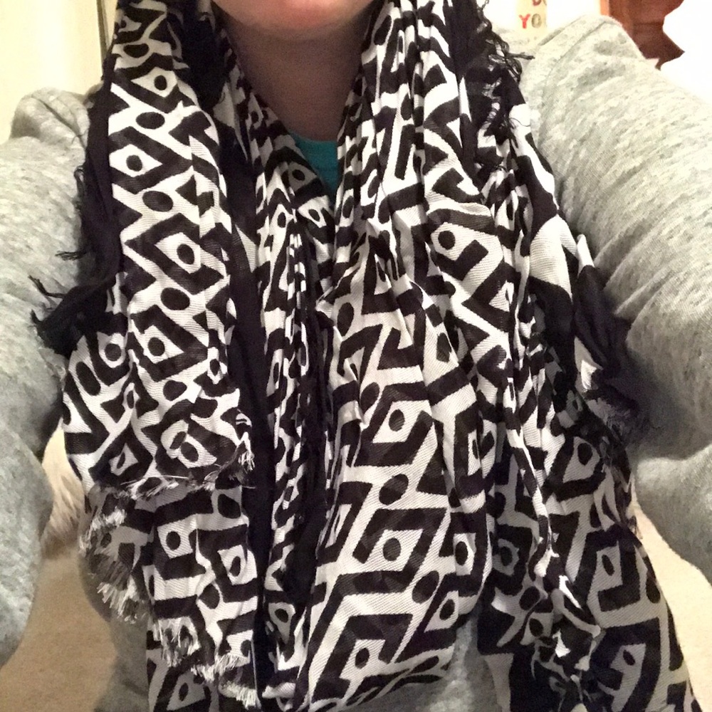 anthropologie tribal black and white scarf NEW